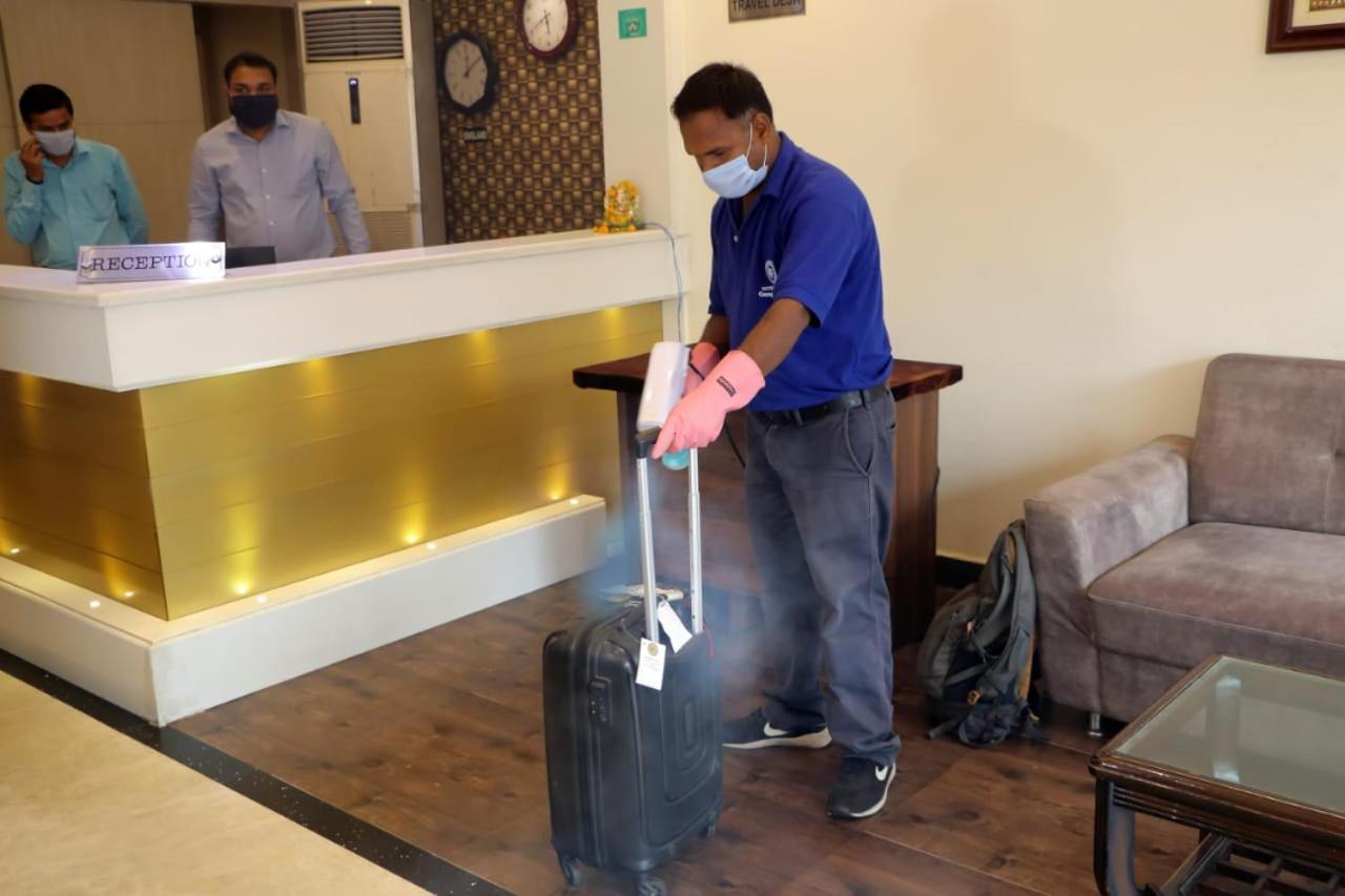 Ganges Grand Hotel Benares Buitenkant foto