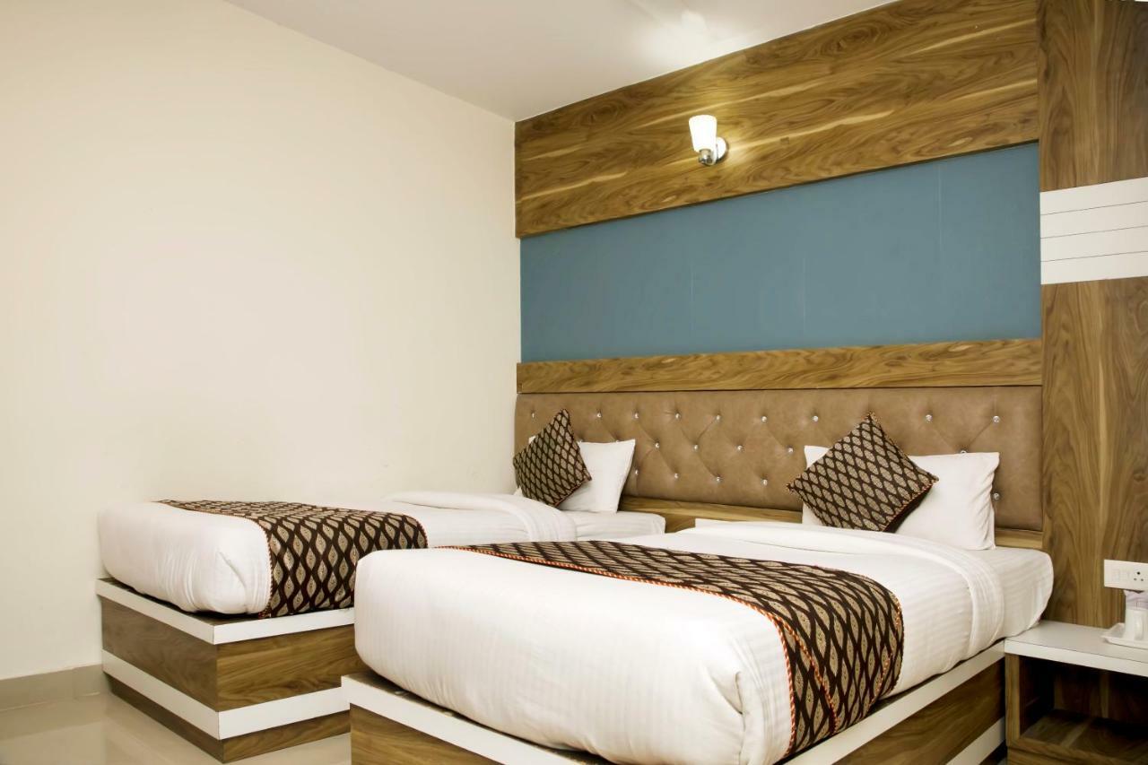 Ganges Grand Hotel Benares Buitenkant foto