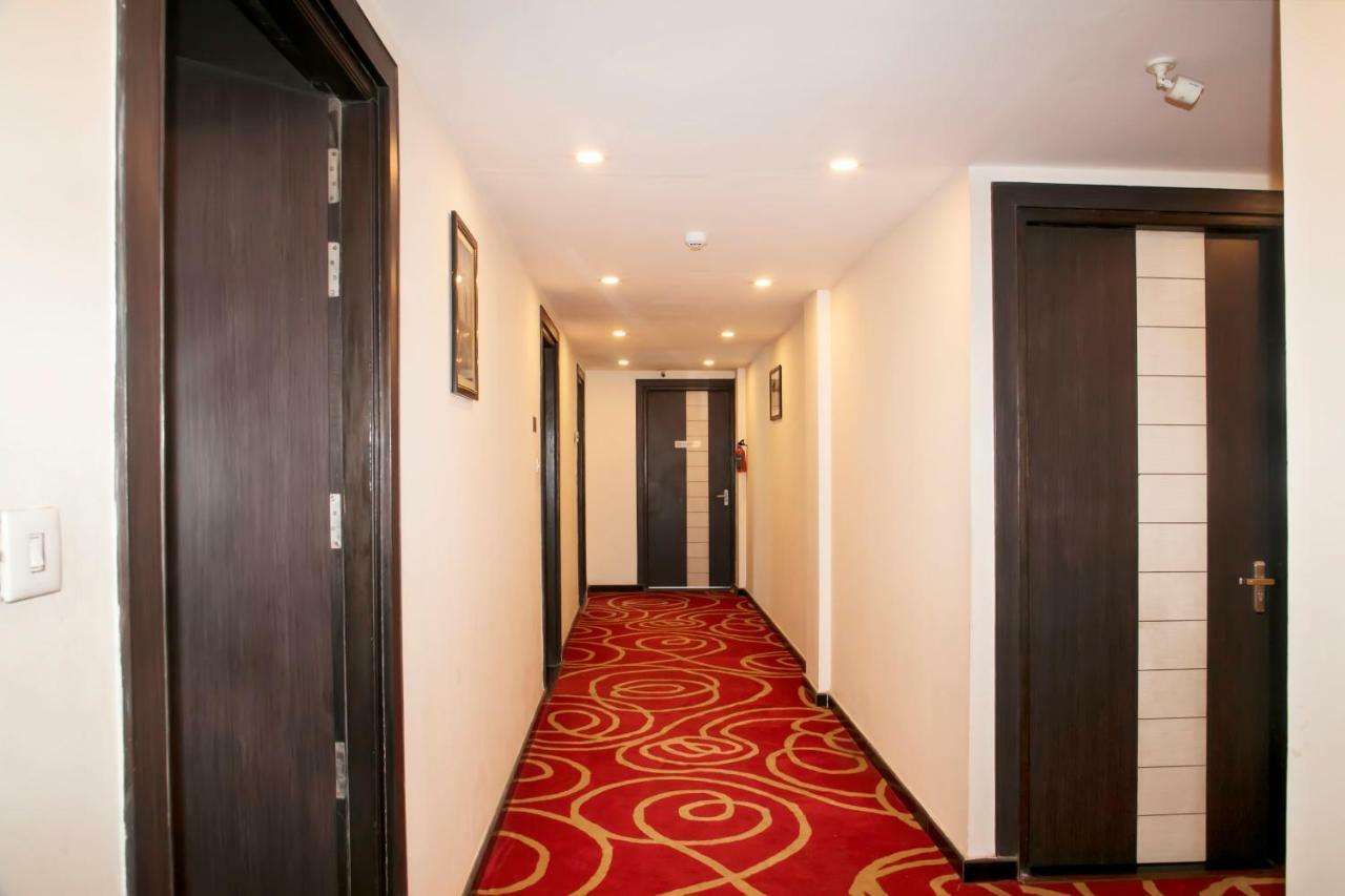 Ganges Grand Hotel Benares Buitenkant foto