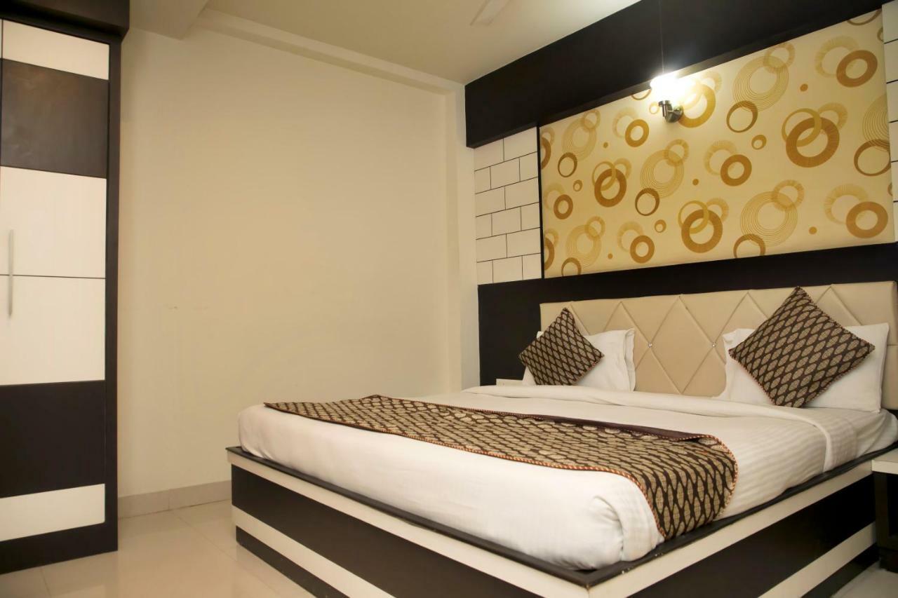 Ganges Grand Hotel Benares Buitenkant foto
